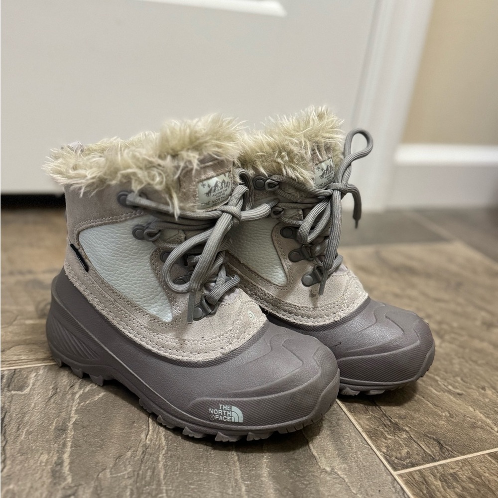 The North Face Youth Snow Boot, size 13